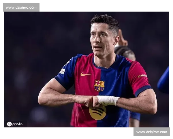 莱万创巴萨生涯收入新高！税后 1600 万欧元 + 双冠奖金成巅峰赛季